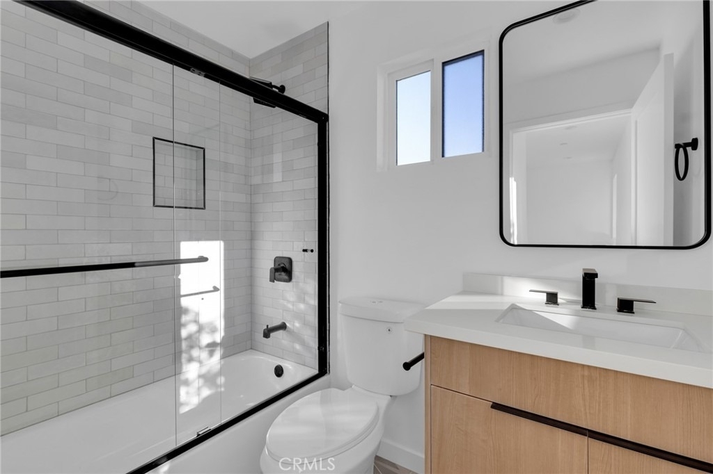1736 Carmona Avenue - Photo 3