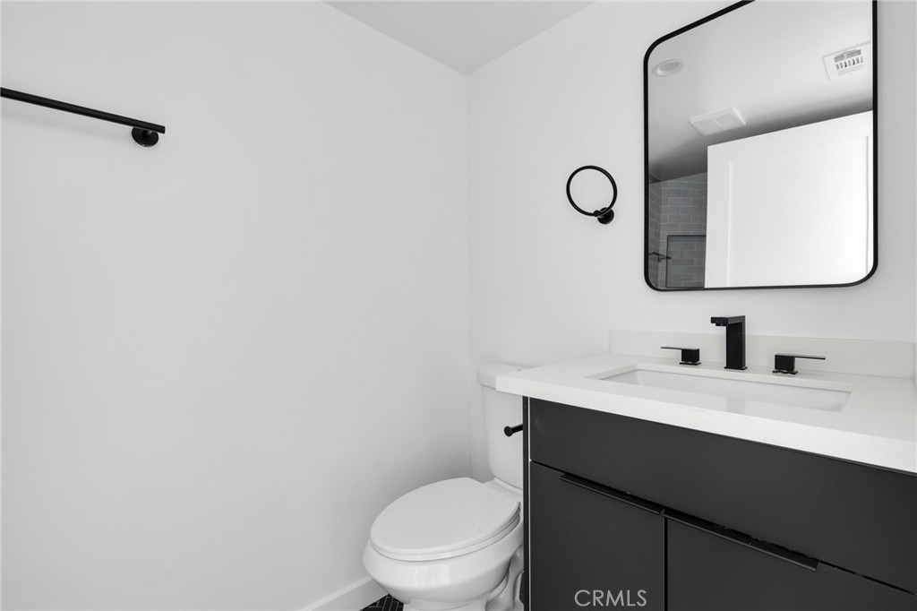 1736 Carmona Avenue - Photo 4