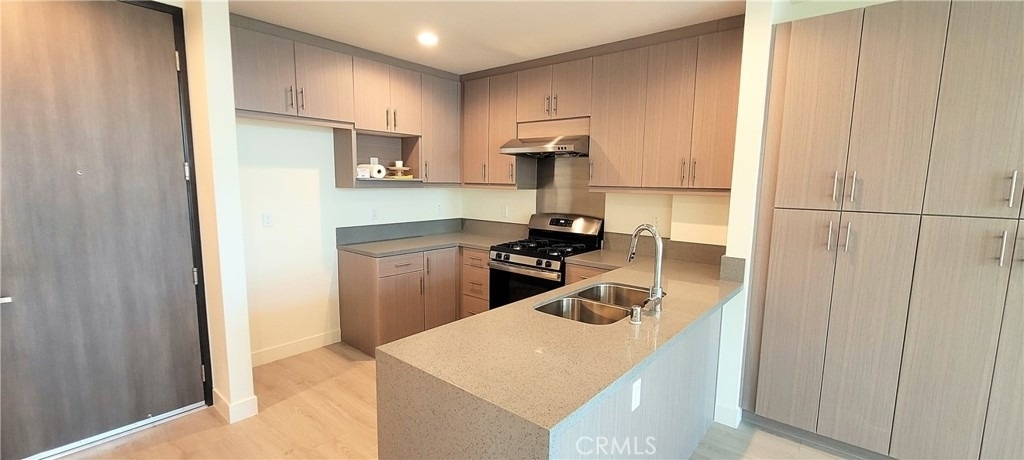 168 S Monterey - Photo 4
