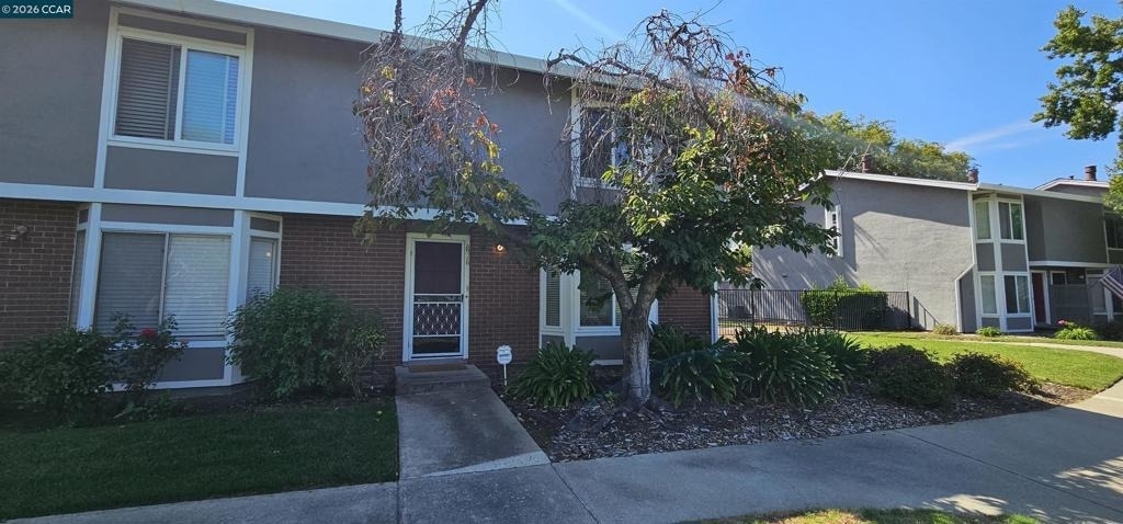 2828 Royal Ann Ln - Photo 0