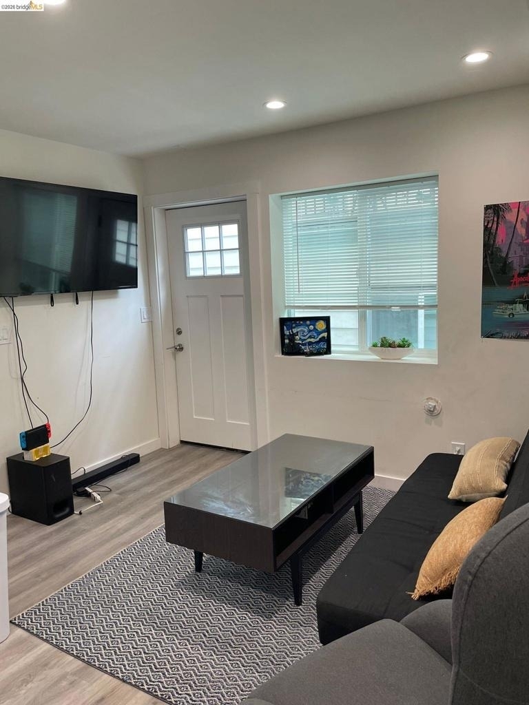 2624 Regent St - Photo 2