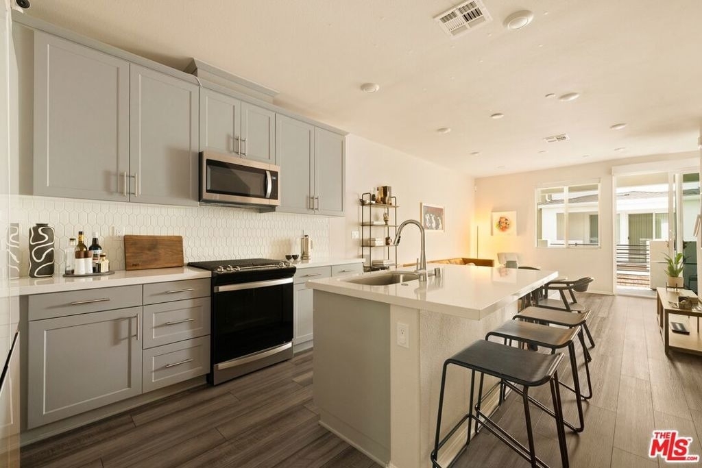 1716 Cayton Loop - Photo 2