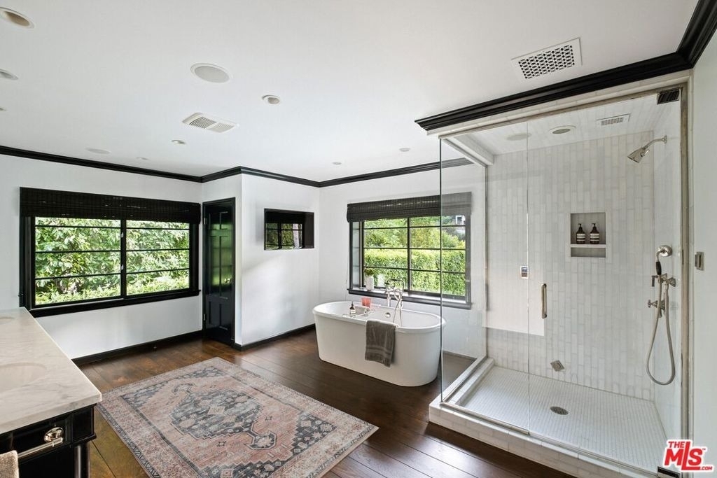 1443 N Doheny Drive - Photo 12