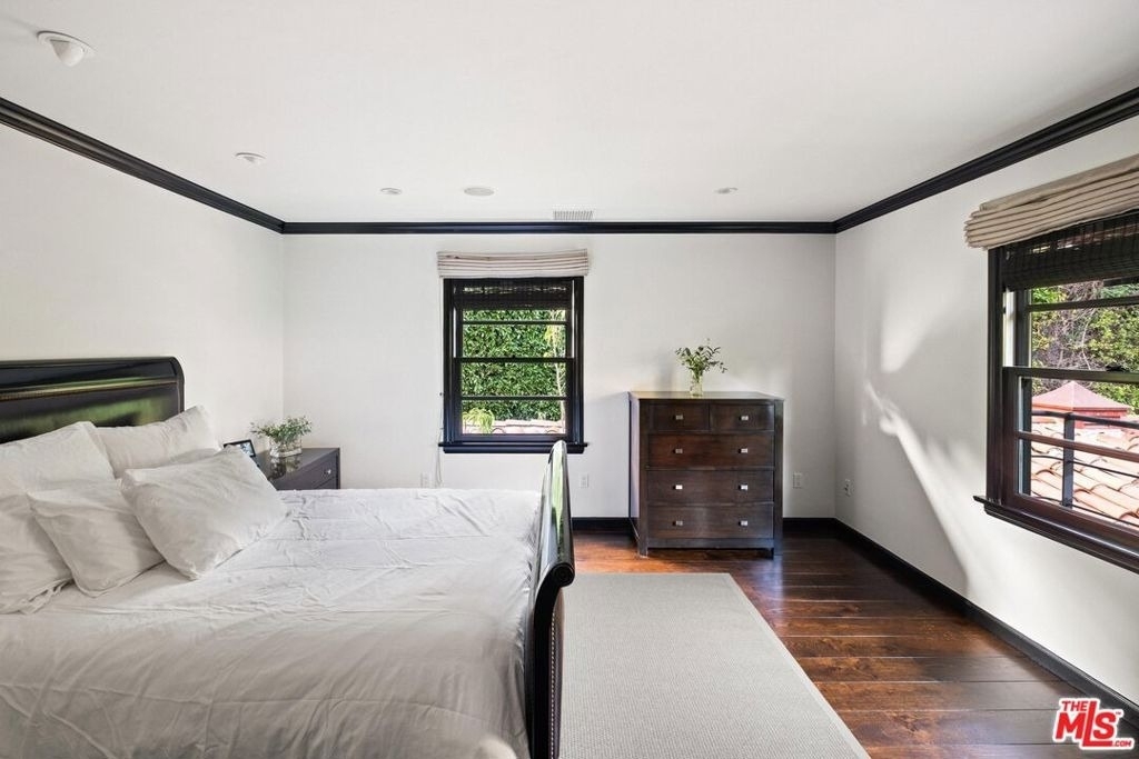 1443 N Doheny Drive - Photo 15