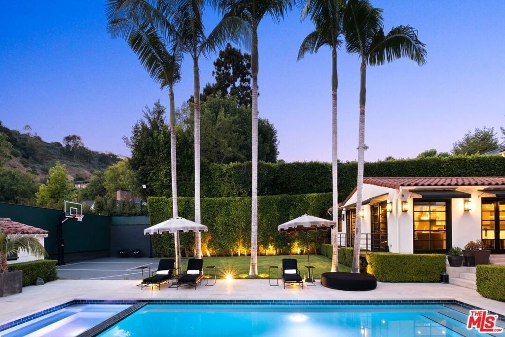 1443 N Doheny Drive - Photo 22