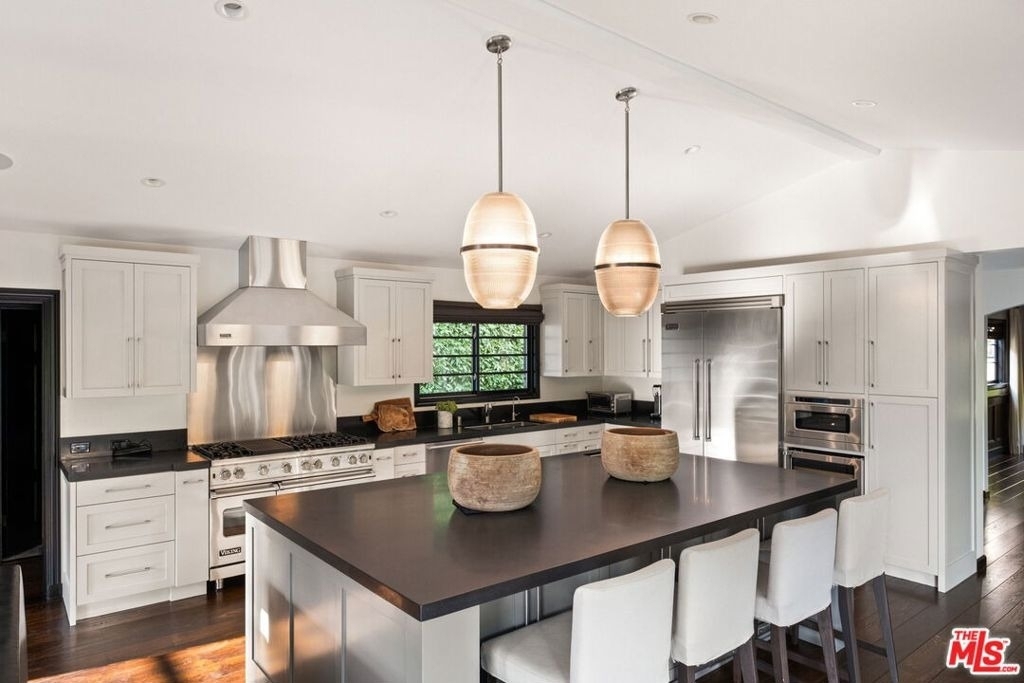 1443 N Doheny Drive - Photo 8