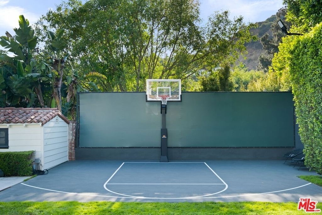 1443 N Doheny Drive - Photo 24