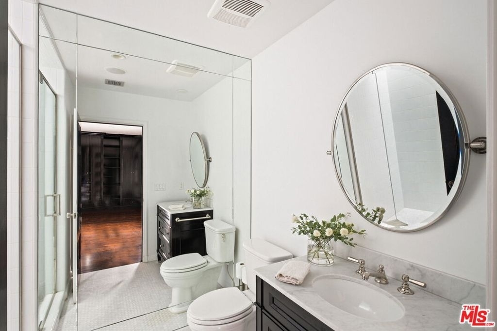 1443 N Doheny Drive - Photo 16