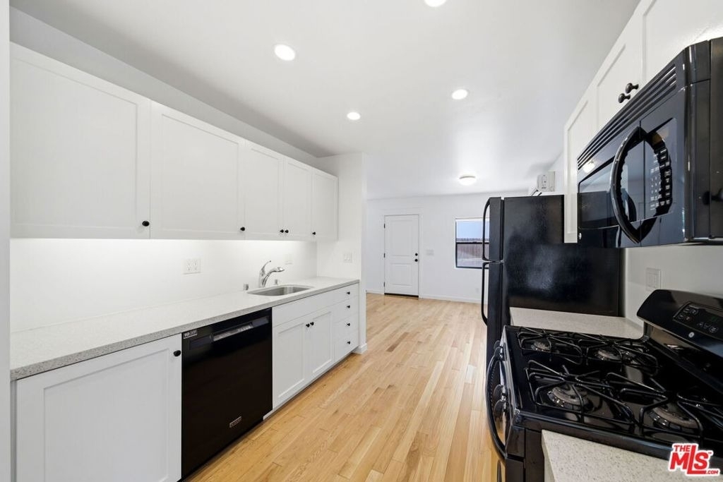 1741 N Avenue 46 - Photo 10