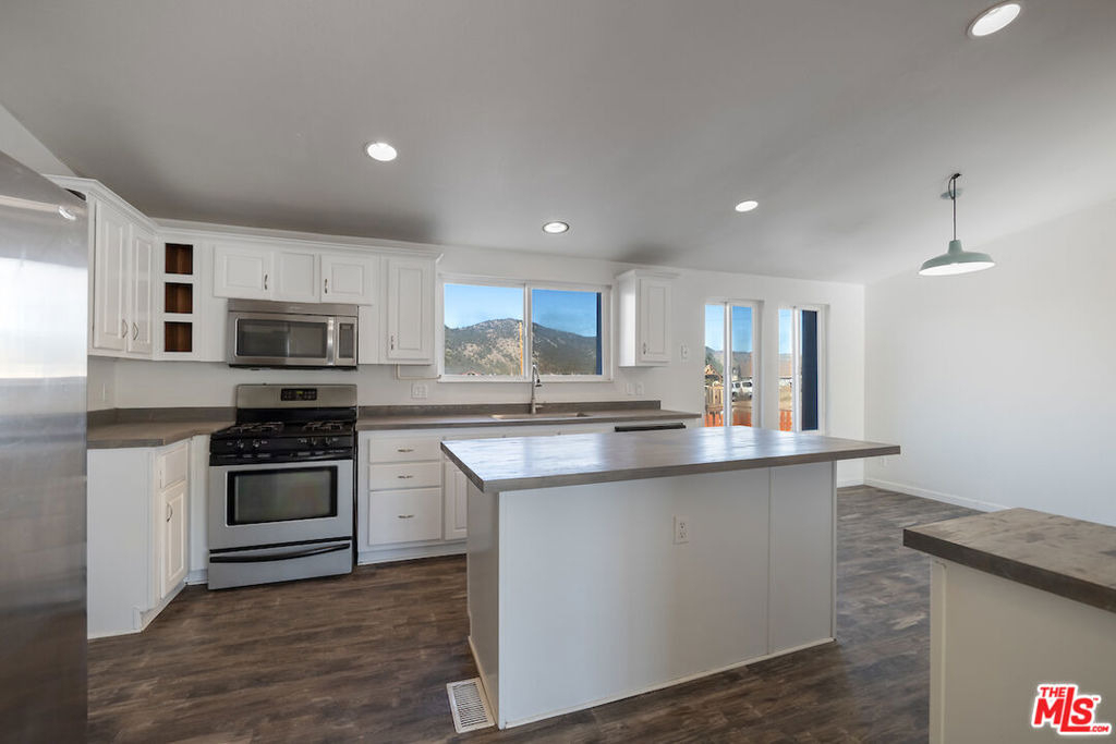 45999 South Drive - Photo 2