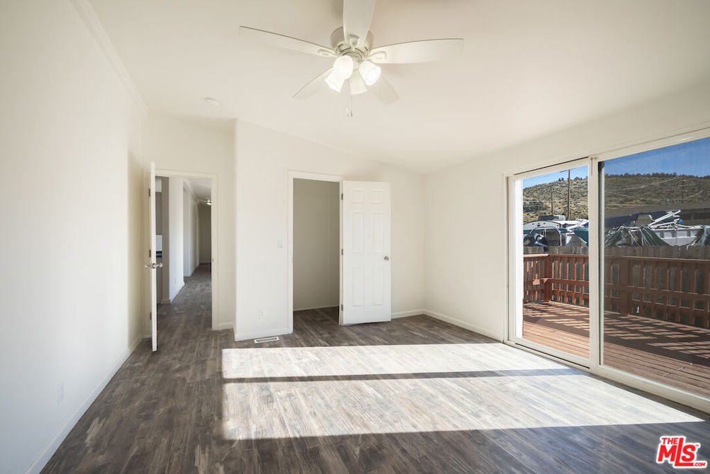 45999 South Drive - Photo 9