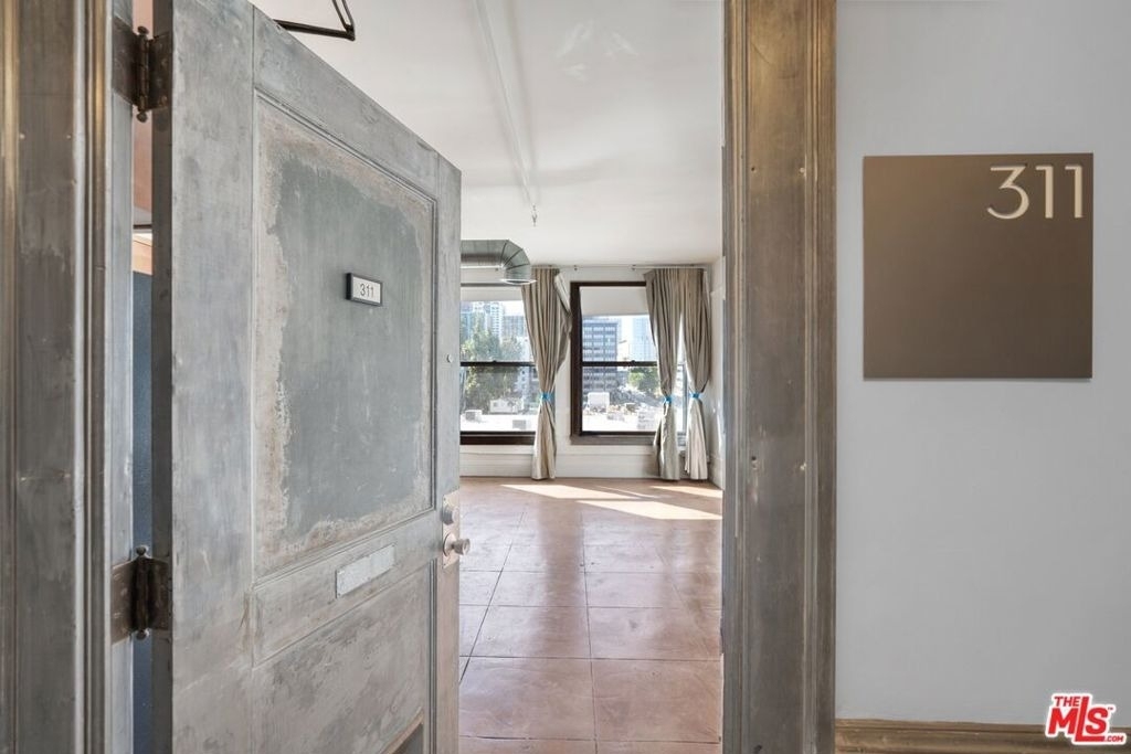 108 W 2nd Street - Photo 9