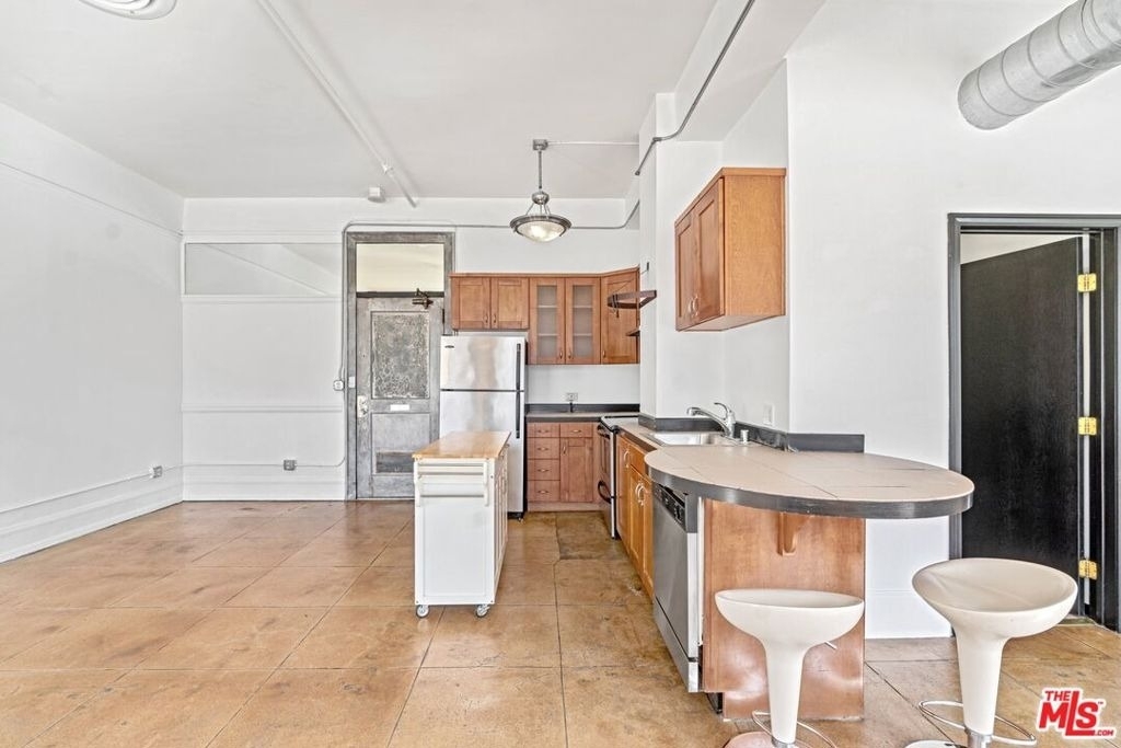 108 W 2nd Street - Photo 15