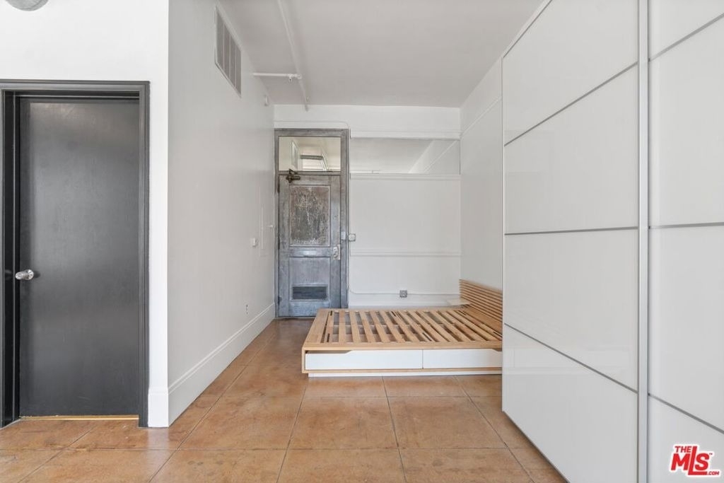 108 W 2nd Street - Photo 20