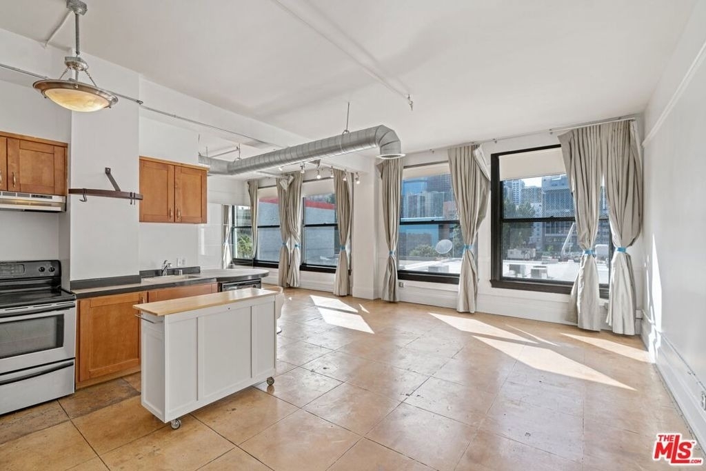 108 W 2nd Street - Photo 11