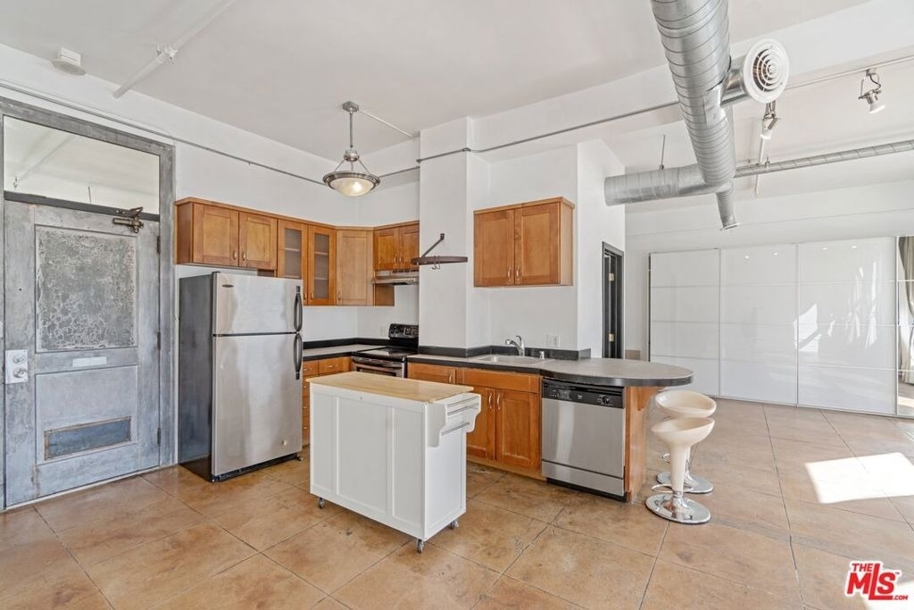 108 W 2nd Street - Photo 14