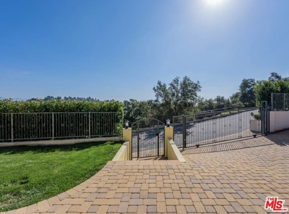 3110 Benedict Canyon Drive - Photo 67
