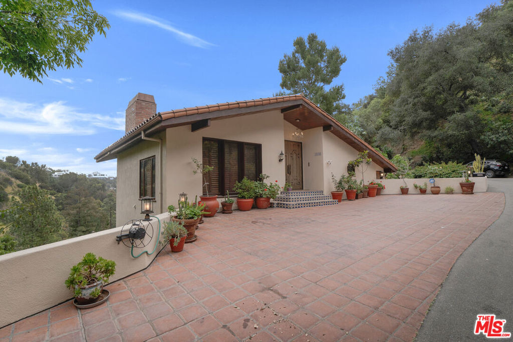 10160 Cielo Drive - Photo 4