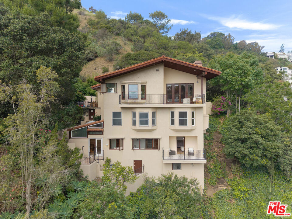 10160 Cielo Drive - Photo 1