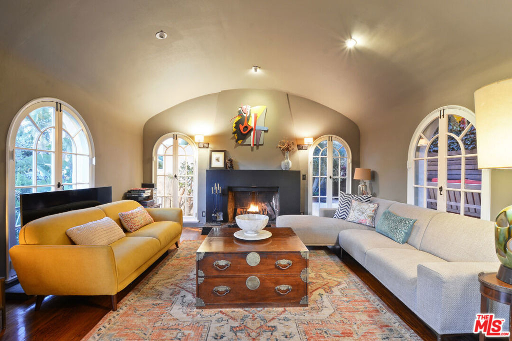 6717 Whitley Terrace - Photo 8