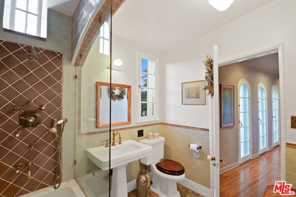6717 Whitley Terrace - Photo 18