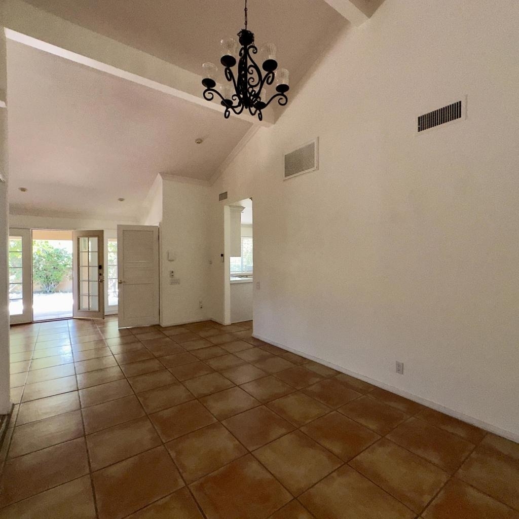 40064 Silktree Court - Photo 11