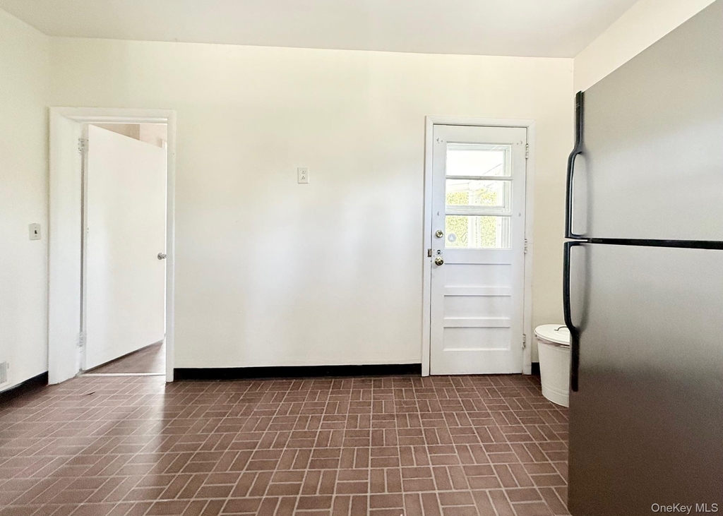 505 Prospect Avenue - Photo 9