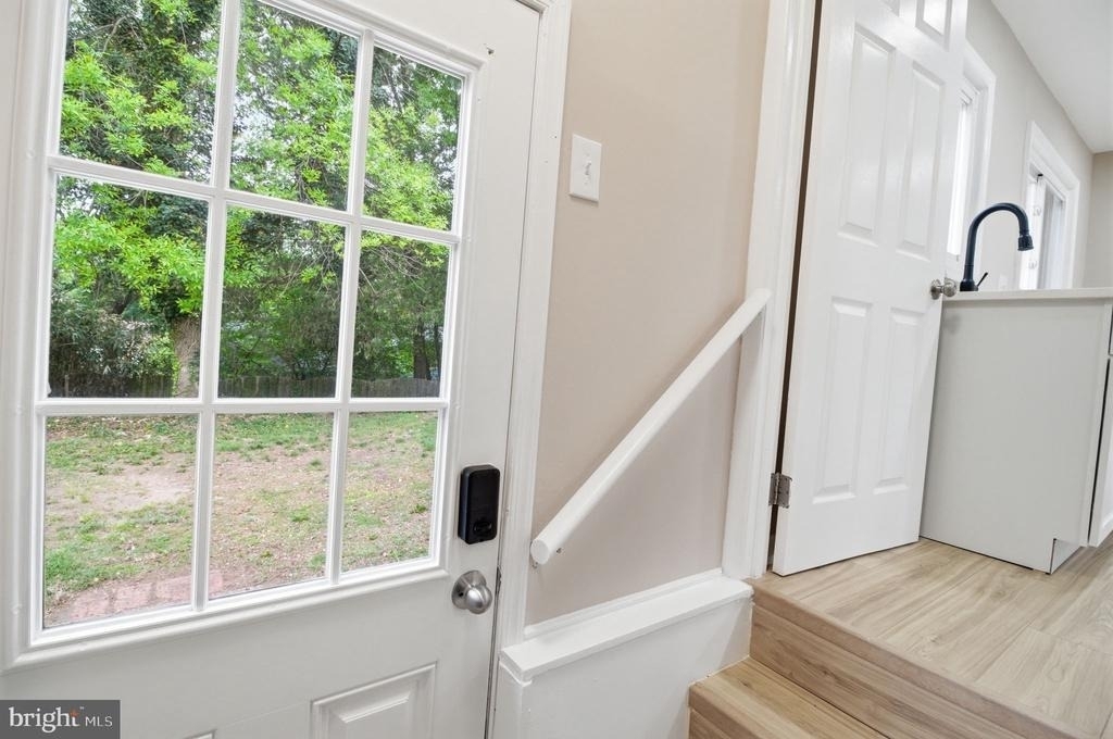 13206 Staggs Court - Photo 3