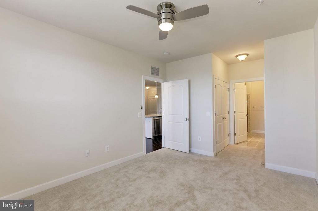 13740 Endeavour Drive - Photo 10