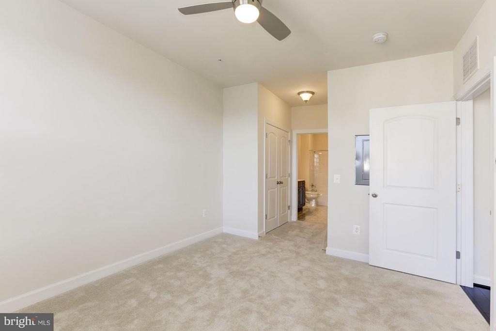 13740 Endeavour Drive - Photo 15