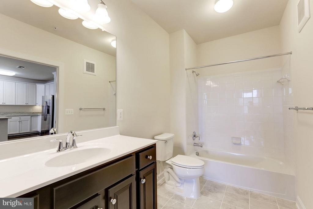 13740 Endeavour Drive - Photo 18
