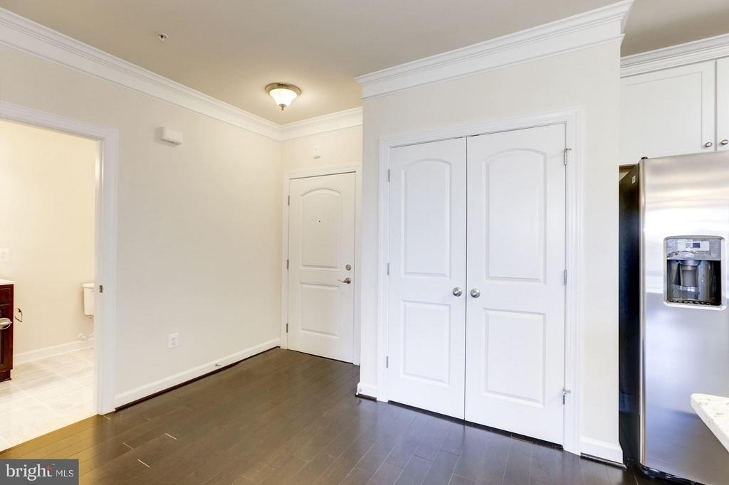 13740 Endeavour Drive - Photo 2