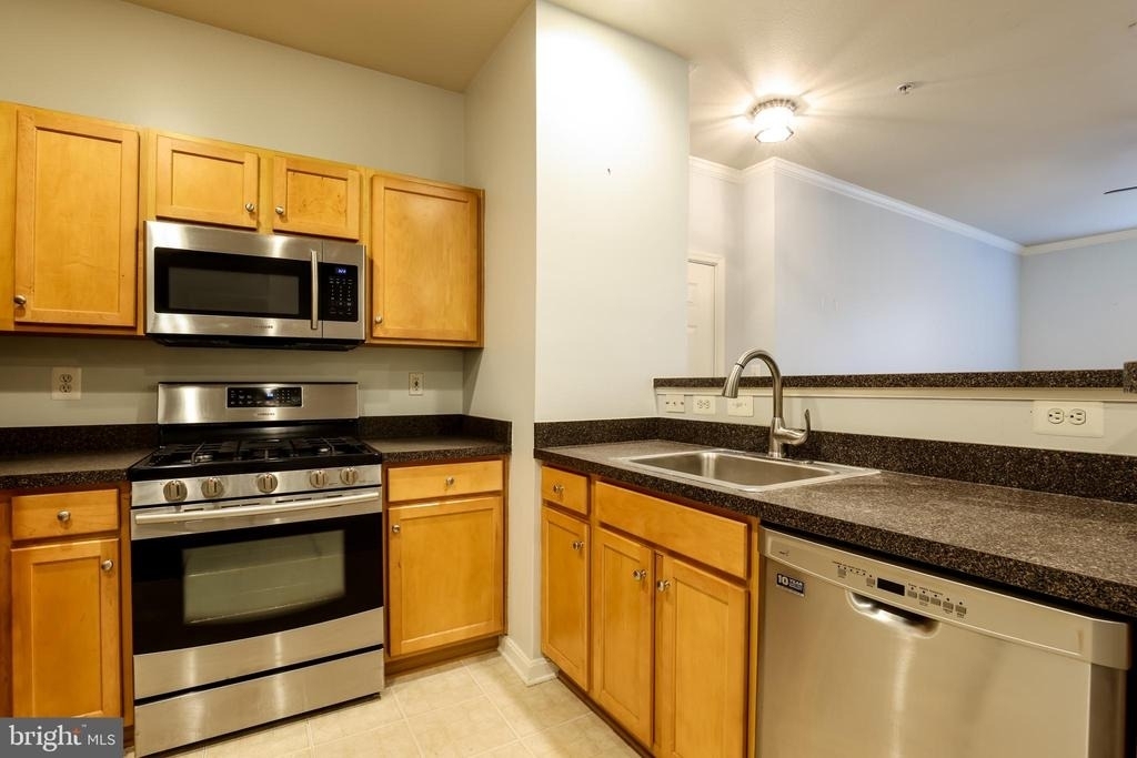 5123 Travis Edward Way - Photo 5