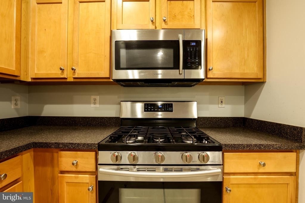 5123 Travis Edward Way - Photo 7