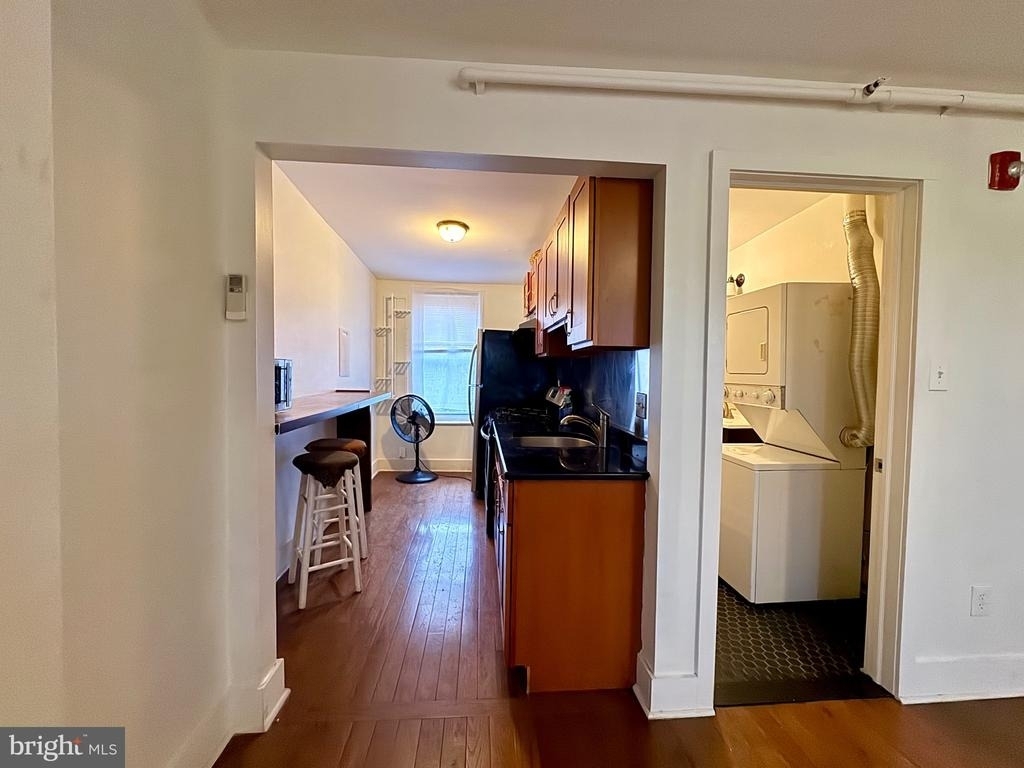 2228 Fairmount Avenue - Photo 7