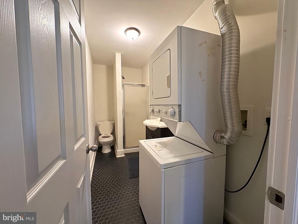 2228 Fairmount Avenue - Photo 3