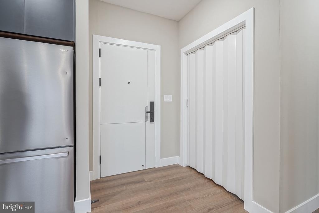 4432 Wingate Street - Photo 2