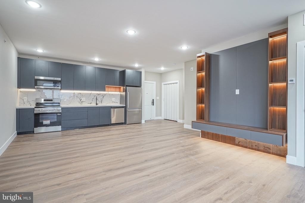 4432 Wingate Street - Photo 6