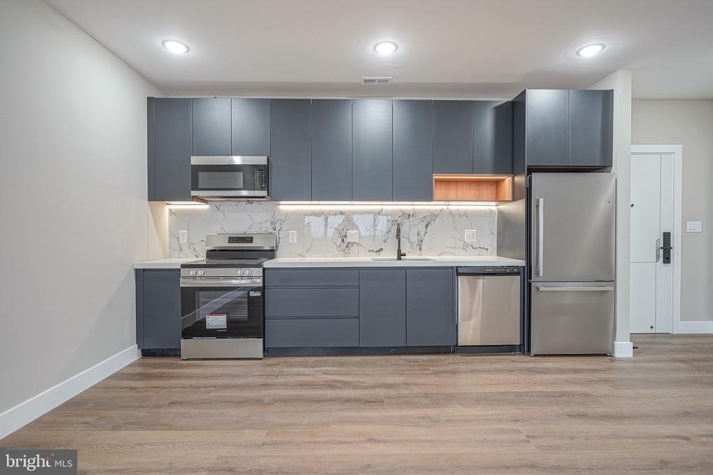 4432 Wingate Street - Photo 3