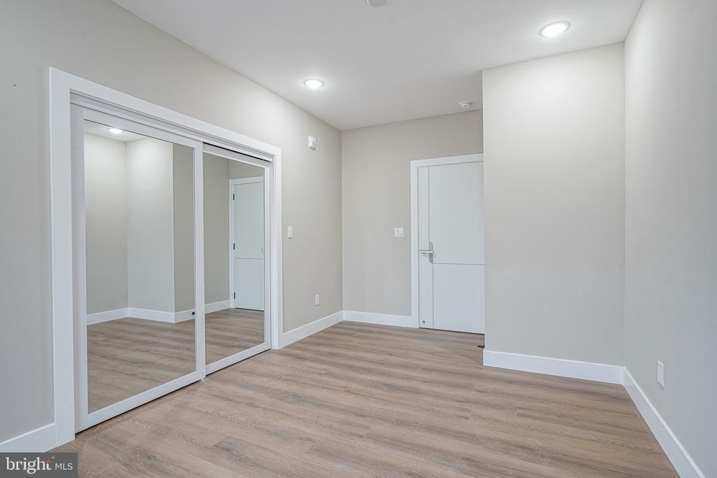 4432 Wingate Street - Photo 11