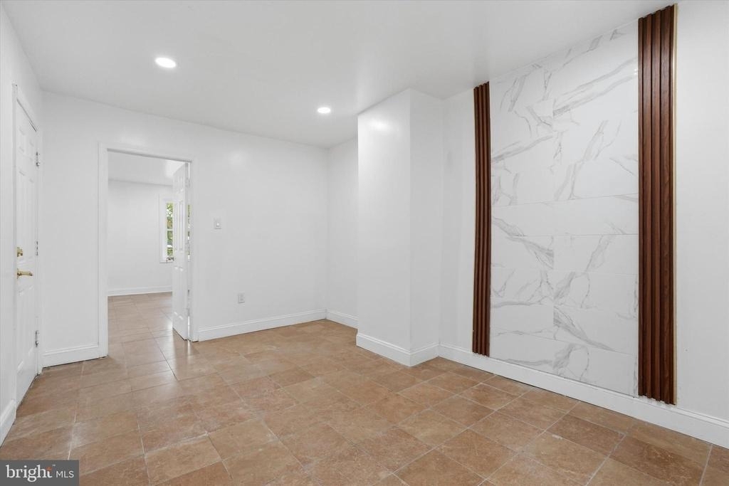 250 E Girard Avenue - Photo 2
