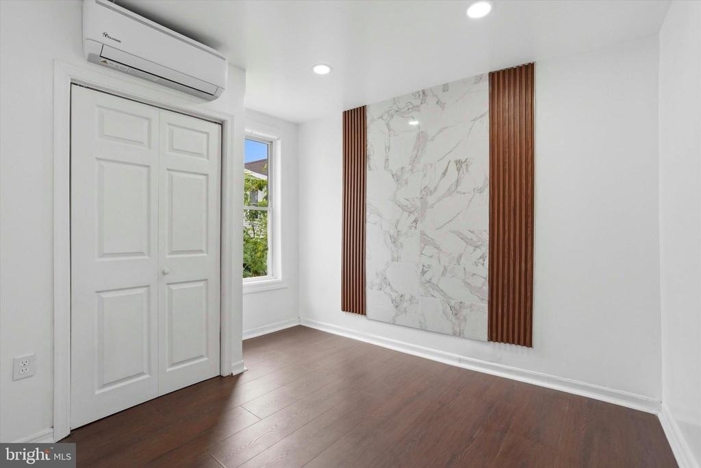 250 E Girard Avenue - Photo 7