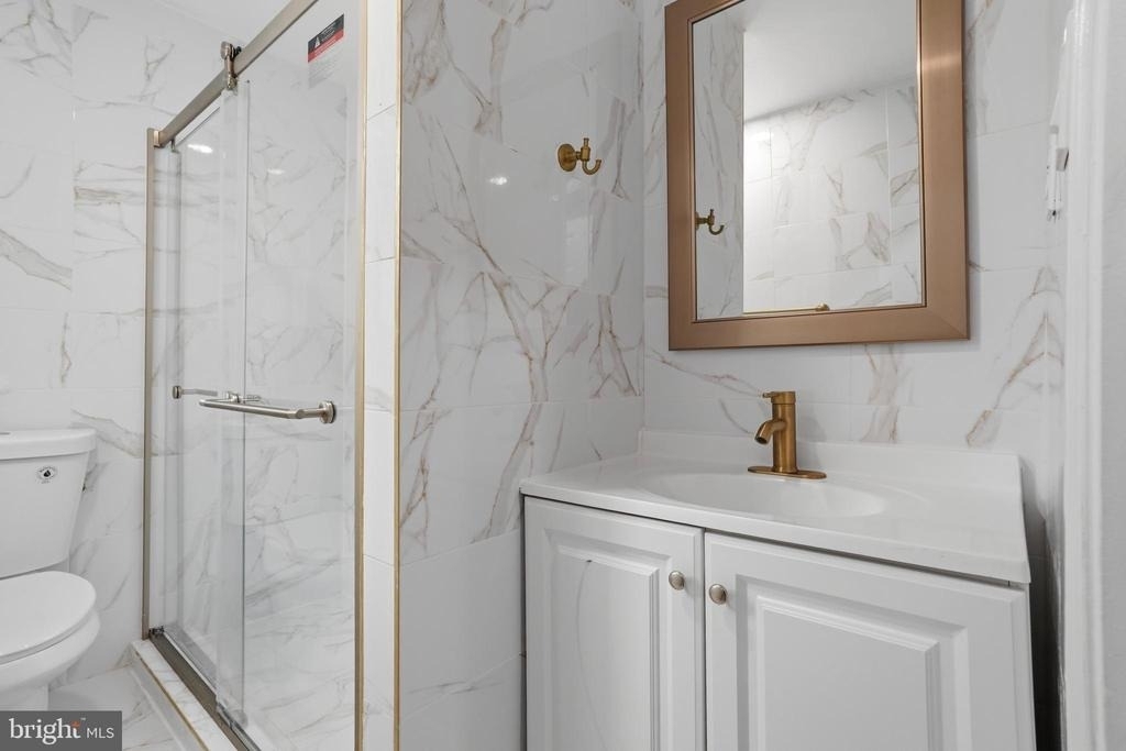 250 E Girard Avenue - Photo 10