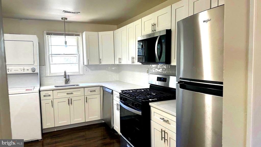 257 Evergreen Avenue - Photo 6