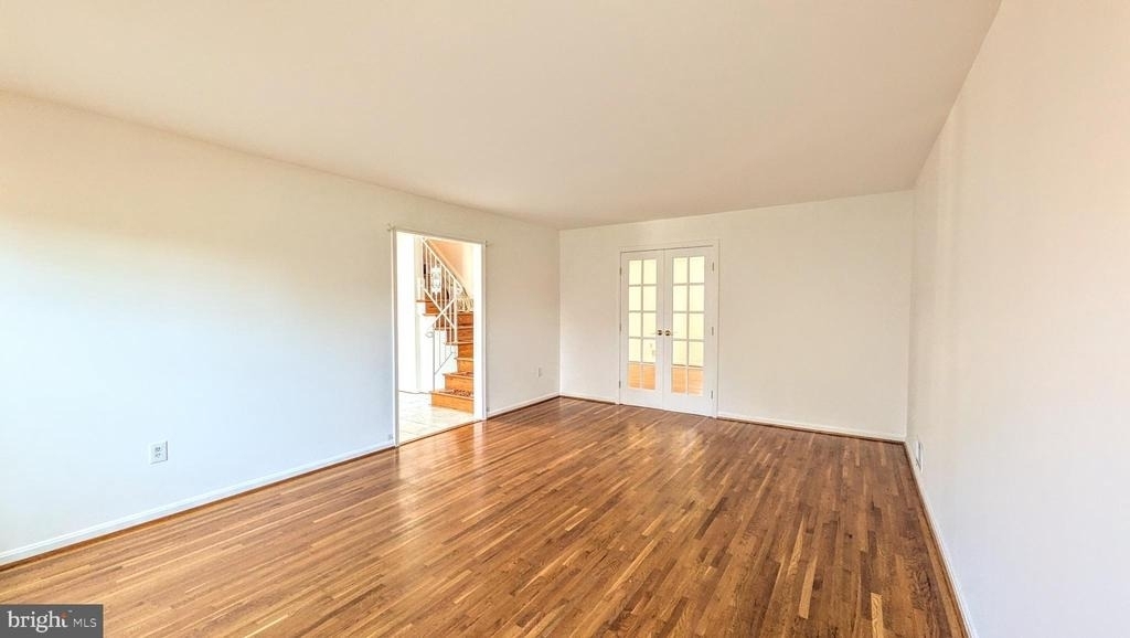 8835 Tuckerman Lane - Photo 4