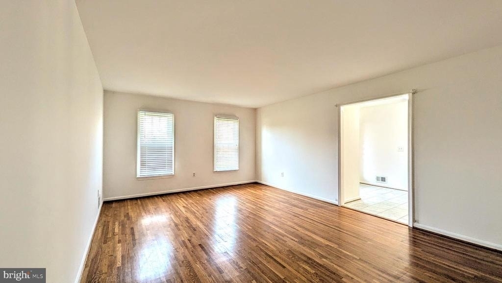 8835 Tuckerman Lane - Photo 3