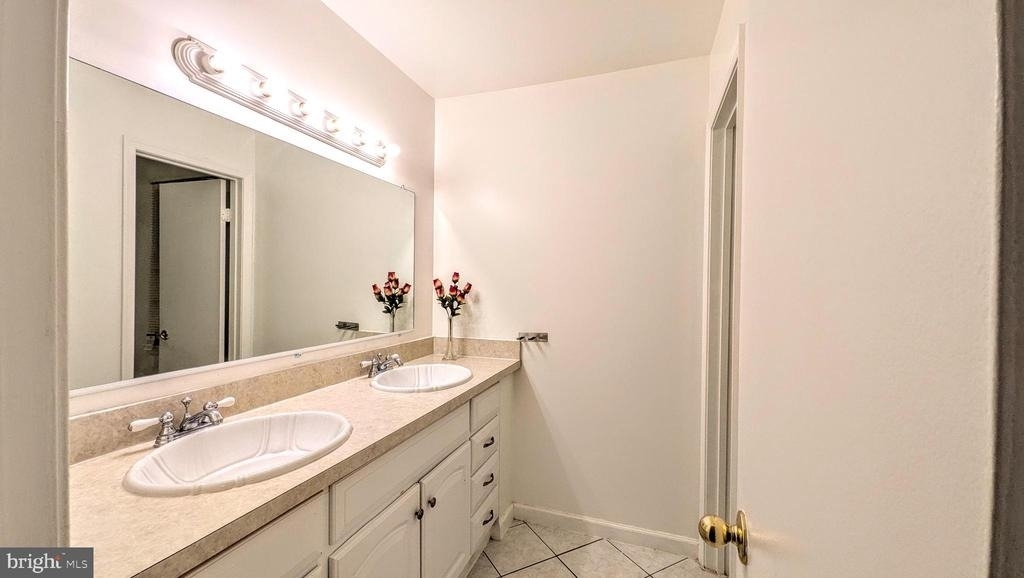 8835 Tuckerman Lane - Photo 15
