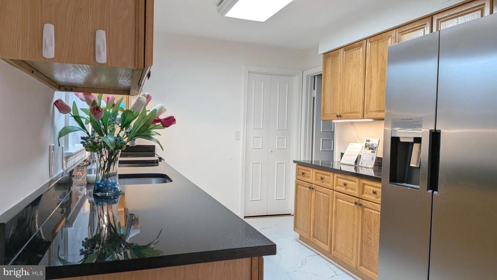 8835 Tuckerman Lane - Photo 7