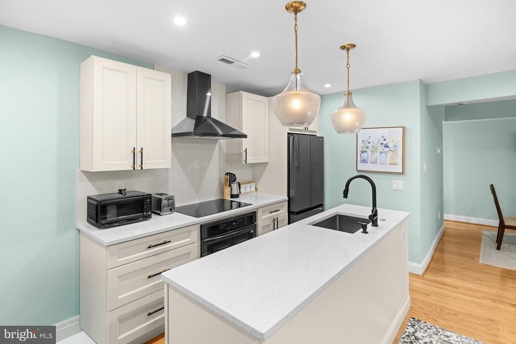 9820 Georgia Avenue - Photo 5