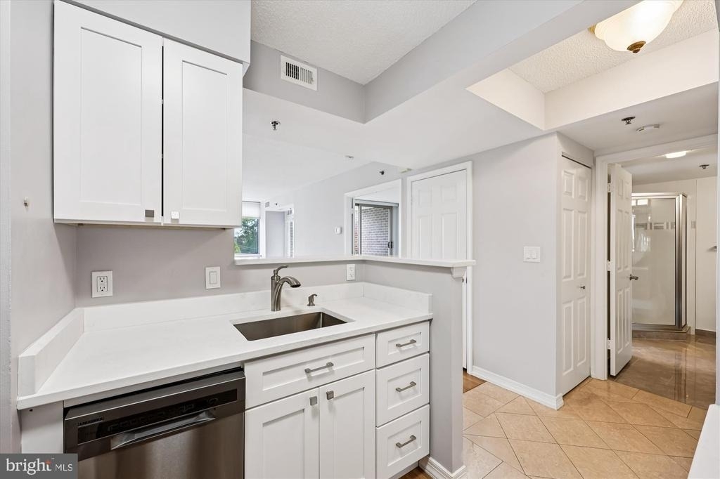 5809 Nicholson Lane - Photo 6
